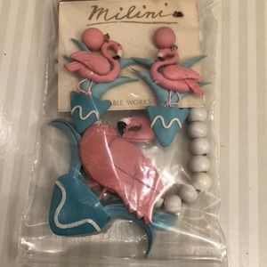 Fun flamingo necklace and earrings set